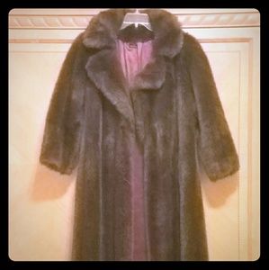 FUR COAT